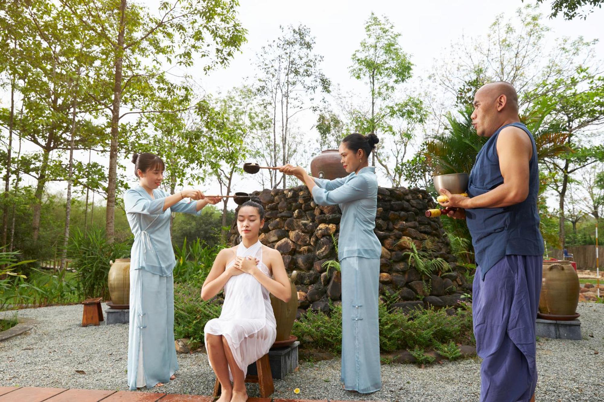 Alba Wellness Resort By Fusion Huế Kültér fotó